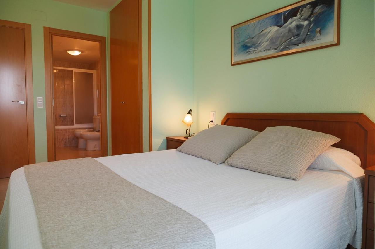 Uhc Village Park Apartments ซาลอว์ ภายนอก รูปภาพ