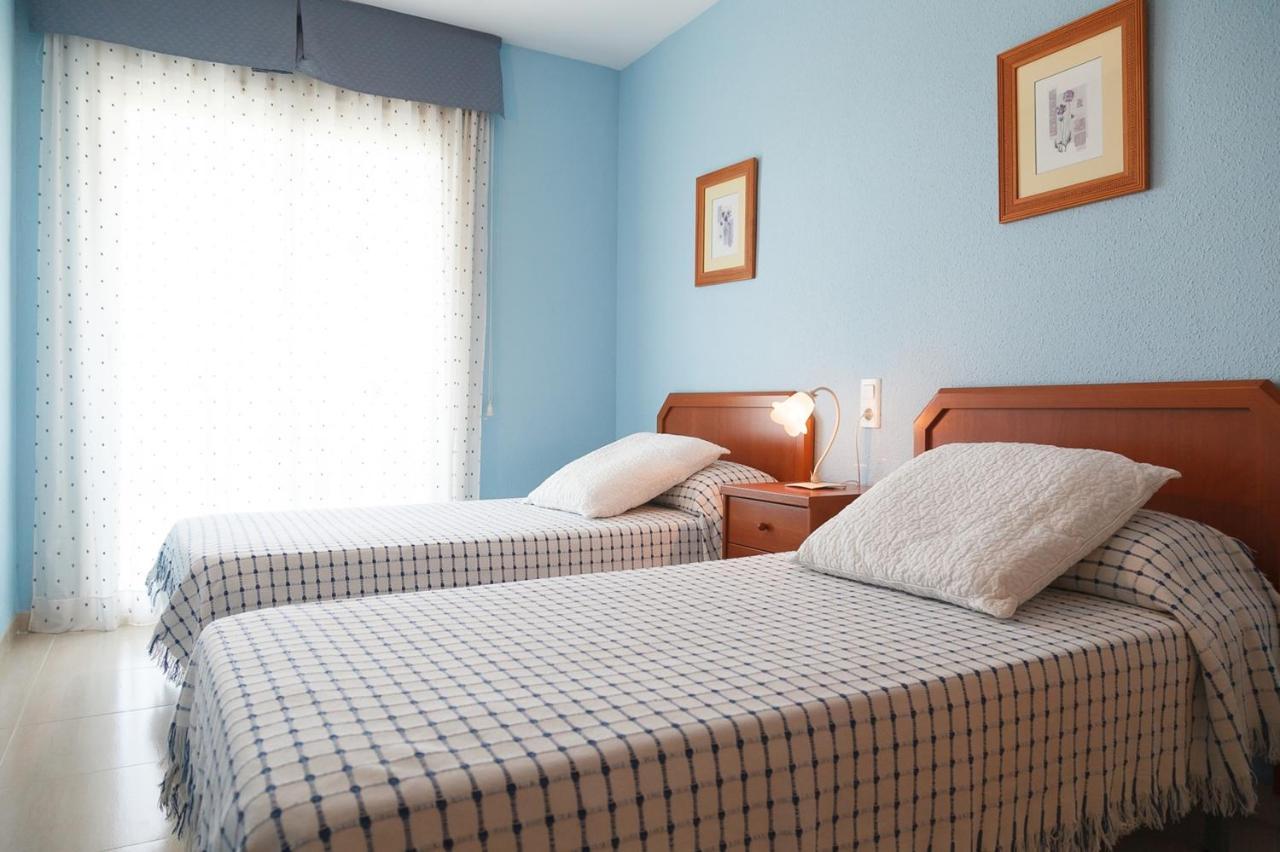 Uhc Village Park Apartments ซาลอว์ ภายนอก รูปภาพ